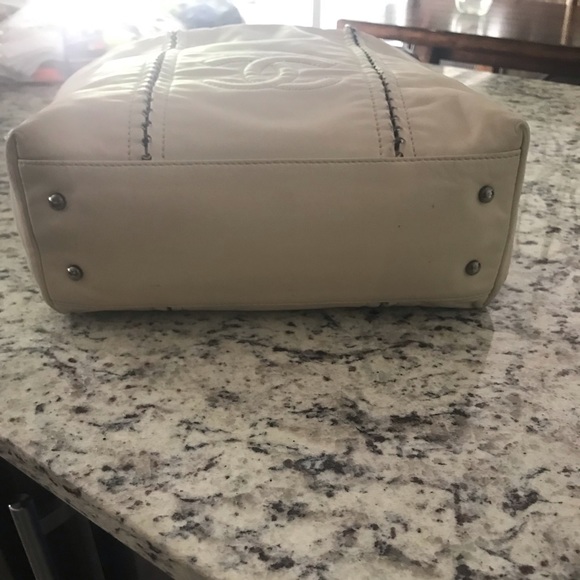 SOLD HP🎉💖Cream Chanel handbag - Picture 5 of 8